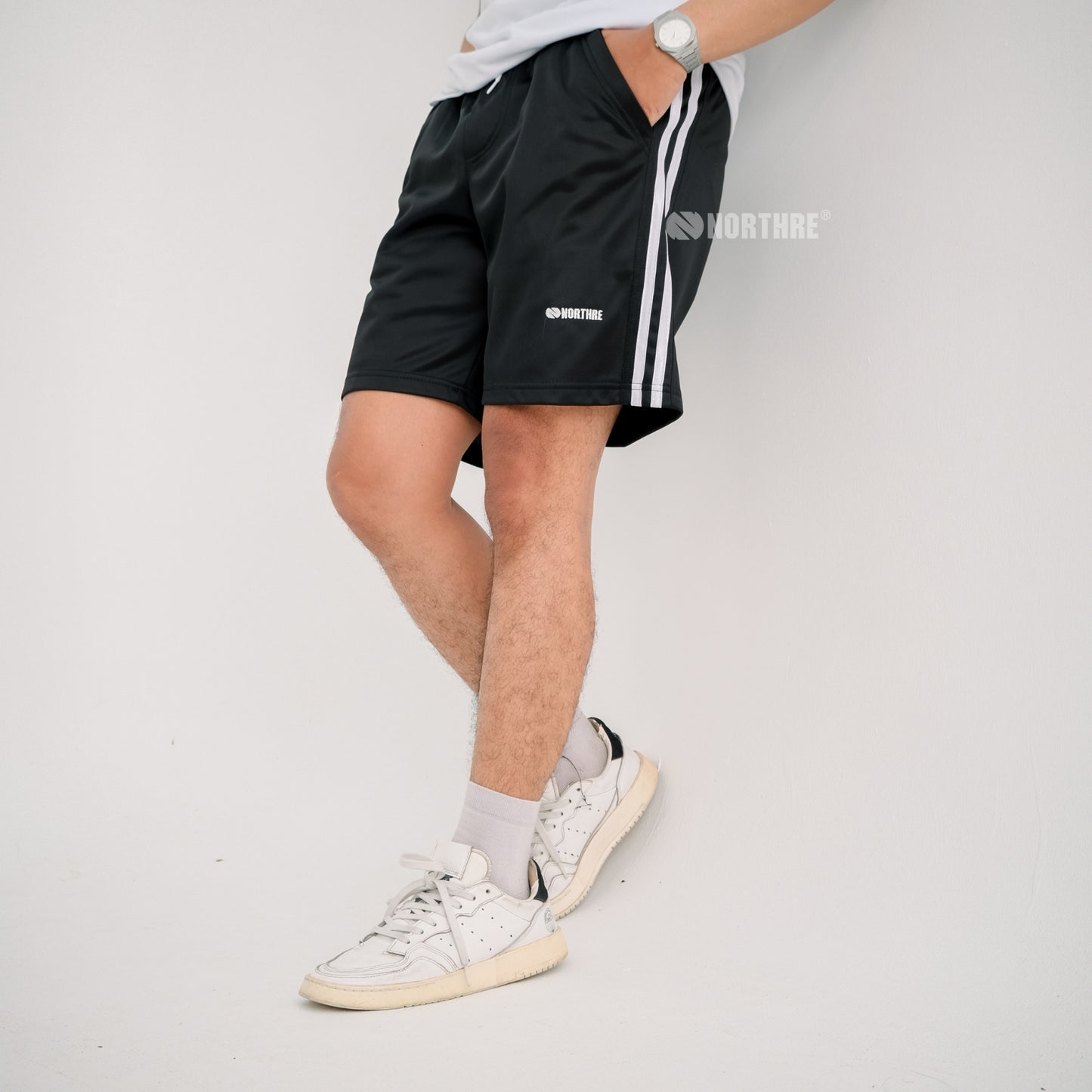 NORTHRE Sports Shorts Crossguild Black two strips NTbasic